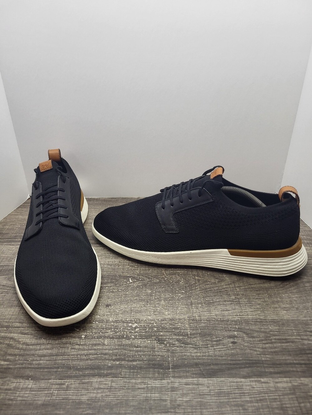 Wolf & Shepherd Men's Size 13 Swiftknit Derby Sneakers Shoes Black
